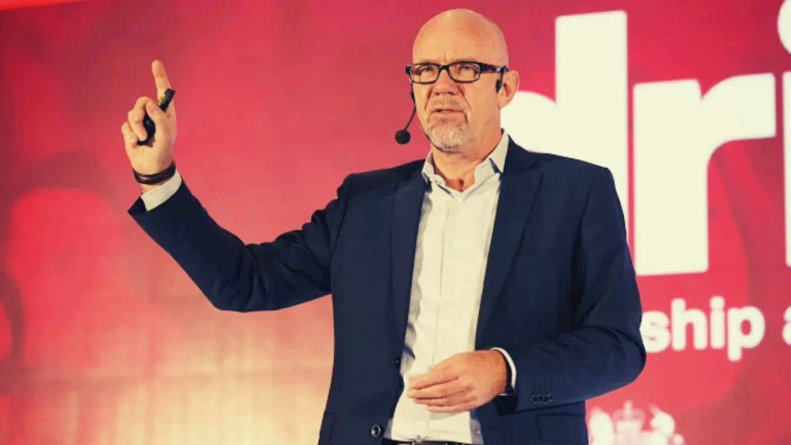 How to Successfully Manage Virtual Teams During The COVID-19 Pandemic EDT